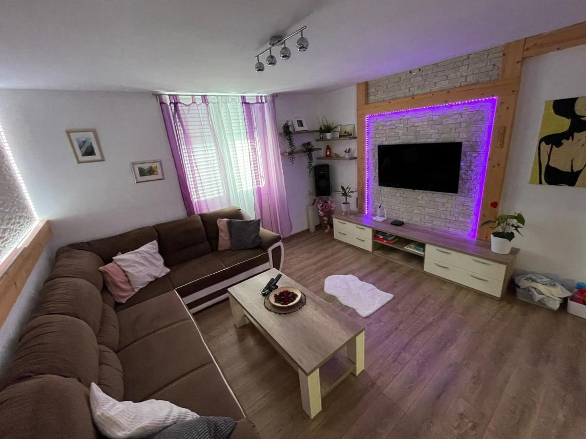 普洛切Apartman Nera公寓 外观 照片