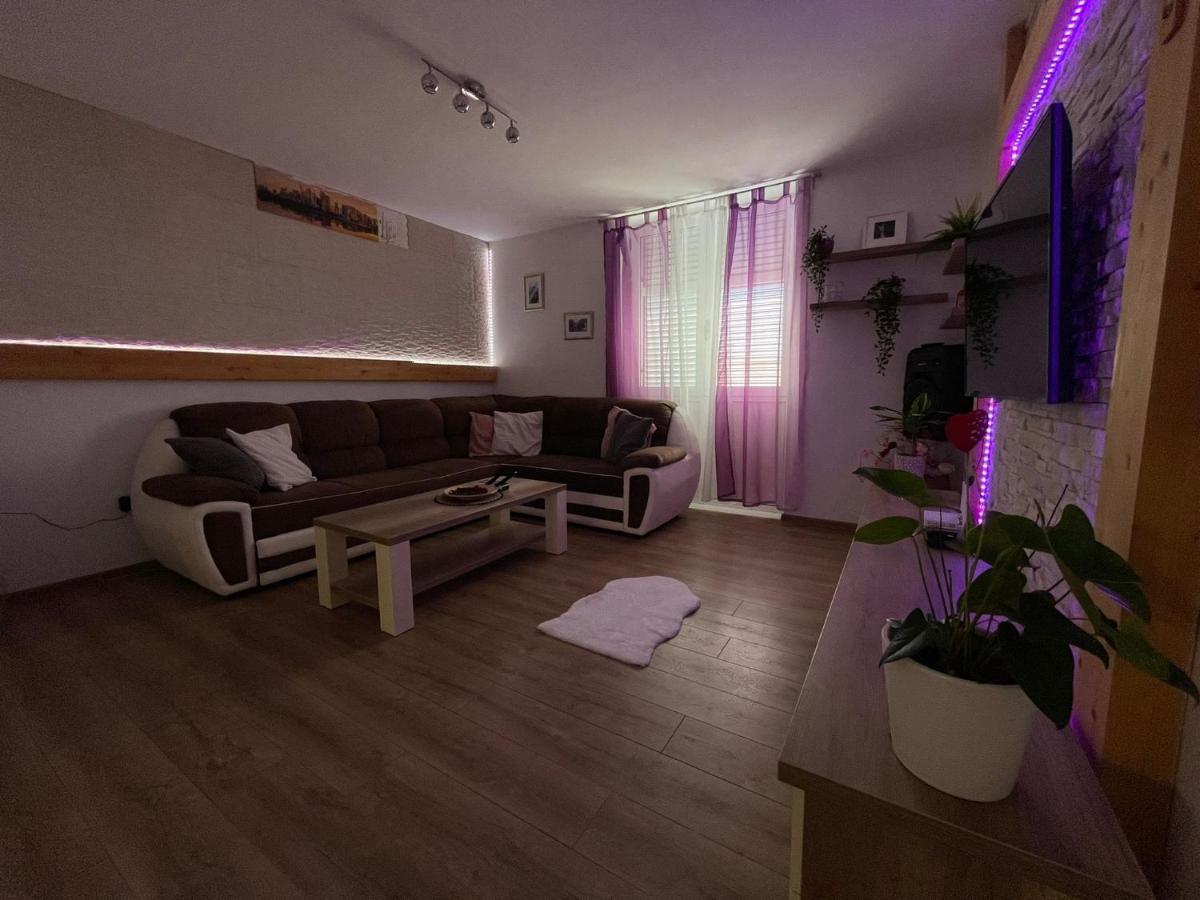 普洛切Apartman Nera公寓 外观 照片